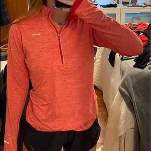 Nike women’s SMALL quartet-zip pullover
